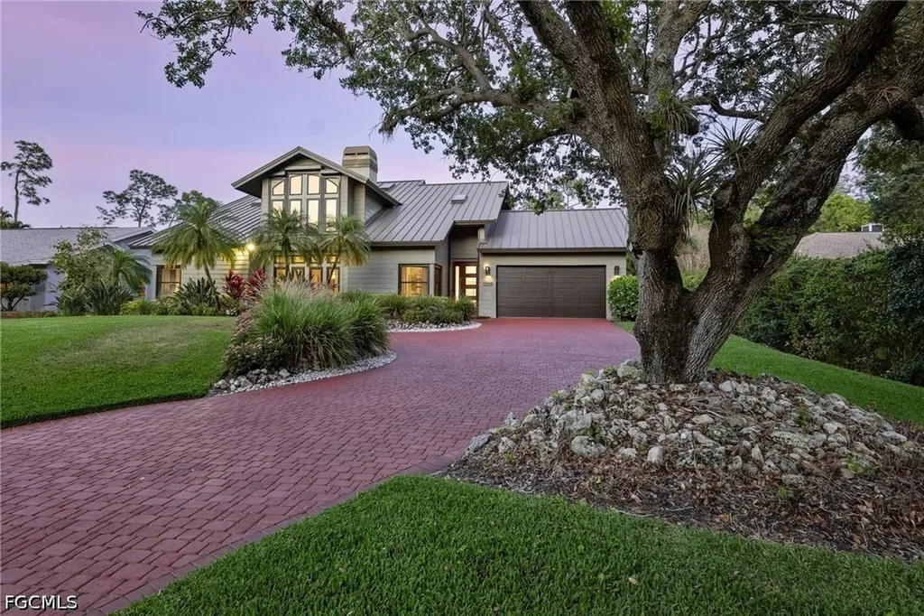 5700 Waxmyrtle Way Naples FL 34109