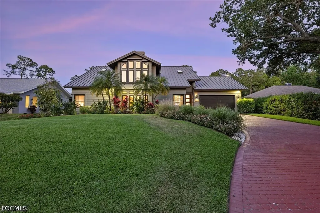 5700 Waxmyrtle Way Naples FL 34109