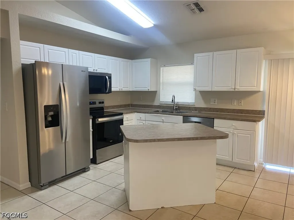 4401 NE 22nd Place Cape Coral FL 33909
