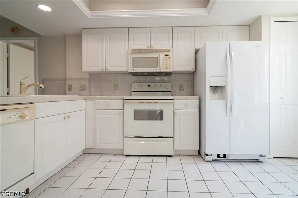3914 Orange Grove Boulevard North Fort Myers FL 33903