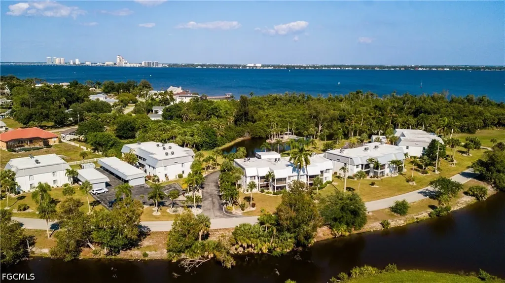 3914 Orange Grove Boulevard North Fort Myers FL 33903