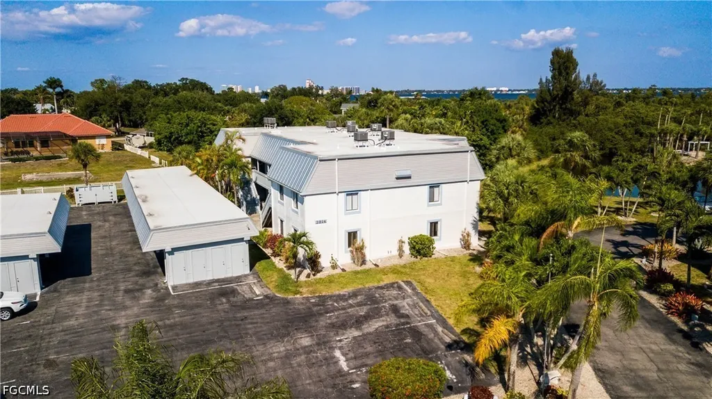 3914 Orange Grove Boulevard North Fort Myers FL 33903