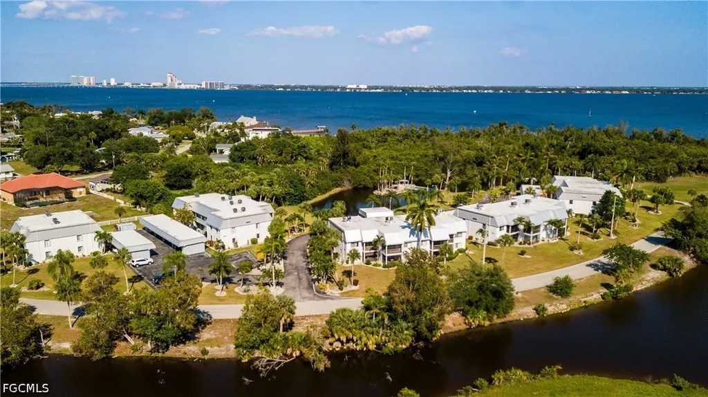 3914 Orange Grove Boulevard North Fort Myers FL 33903