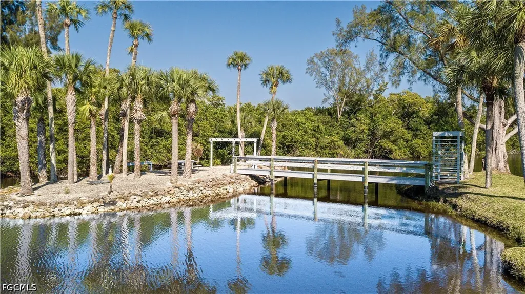 3914 Orange Grove Boulevard North Fort Myers FL 33903