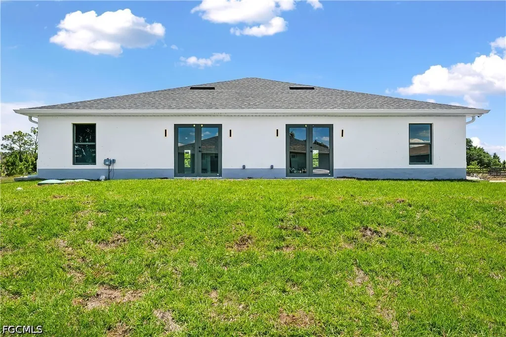 1128-1130 Graystone Avenue Lehigh Acres FL 33974
