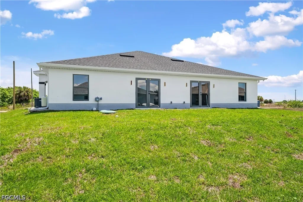 1128-1130 Graystone Avenue Lehigh Acres FL 33974