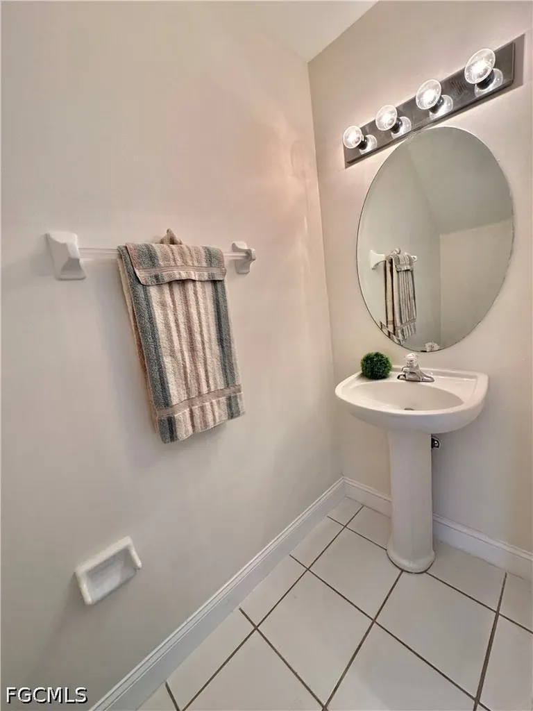 3627 Pine Oak Circle Fort Myers FL 33916