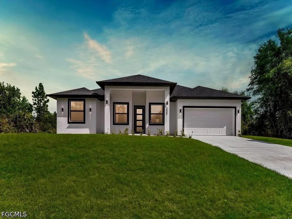 3805 E 8th Street Lehigh Acres FL 33972