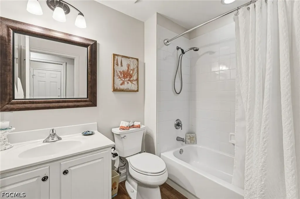 11053 Harbour Yacht Court Fort Myers FL 33908