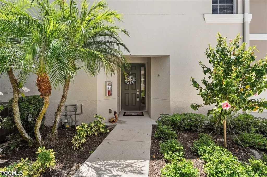 11053 Harbour Yacht Court Fort Myers FL 33908