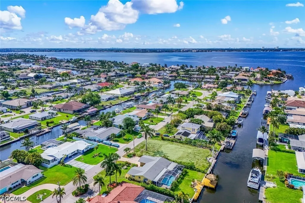 5330 Cobalt Court Cape Coral FL 33904