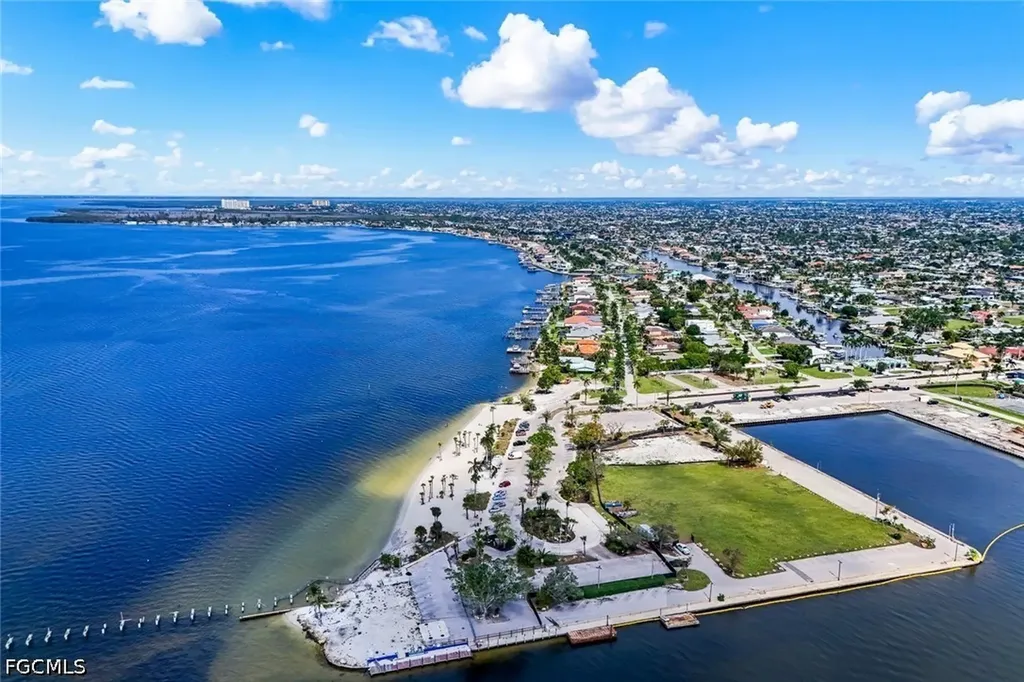 5330 Cobalt Court Cape Coral FL 33904