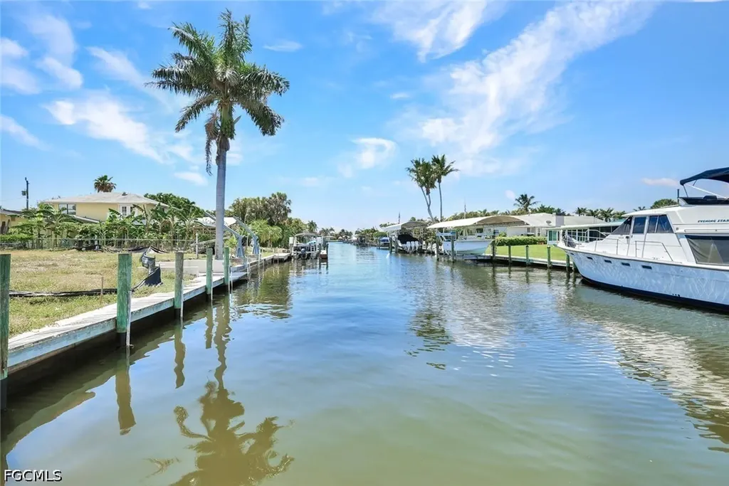 5330 Cobalt Court Cape Coral FL 33904