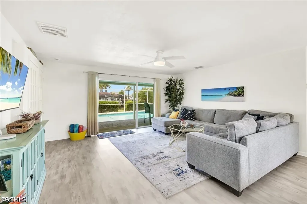 5330 Cobalt Court Cape Coral FL 33904