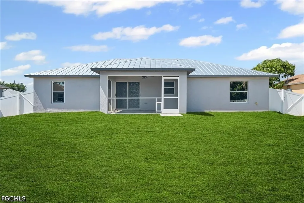 322 NE 26th Terrace Cape Coral FL 33909