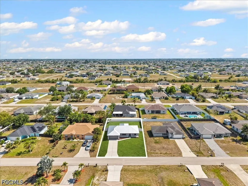 322 NE 26th Terrace Cape Coral FL 33909