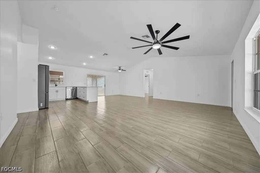 322 NE 26th Terrace Cape Coral FL 33909