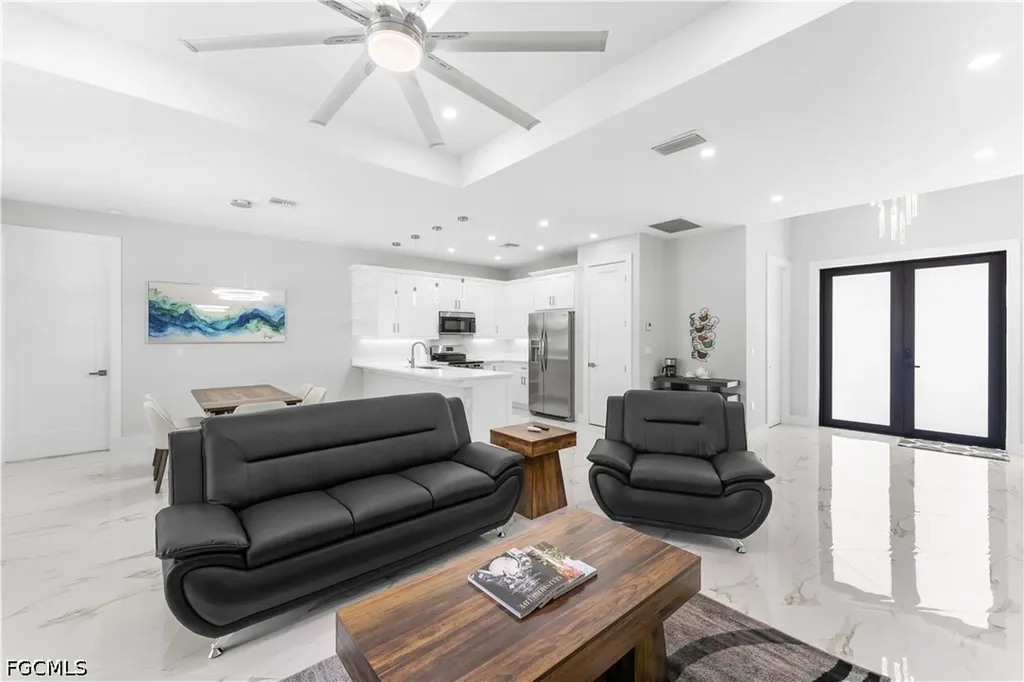 717 Zendor Avenue Fort Myers FL 33913