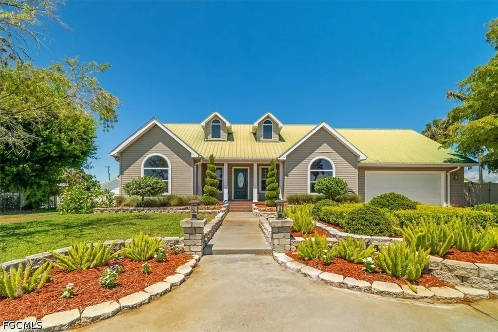 779 E Del Monte Avenue Clewiston FL 33440