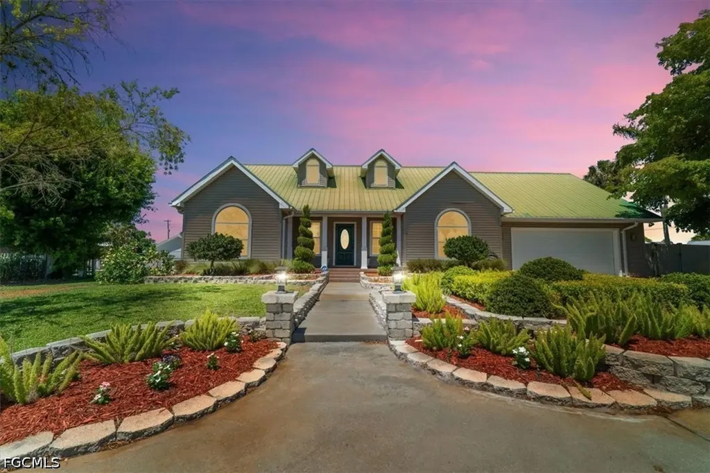 779 E Del Monte Avenue Clewiston FL 33440