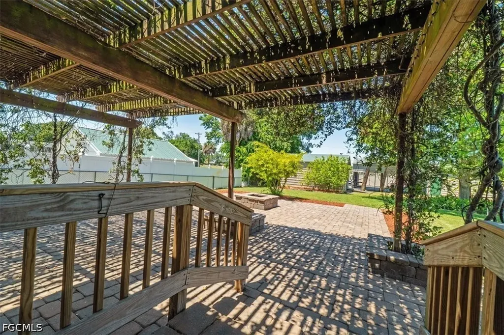 779 E Del Monte Avenue Clewiston FL 33440