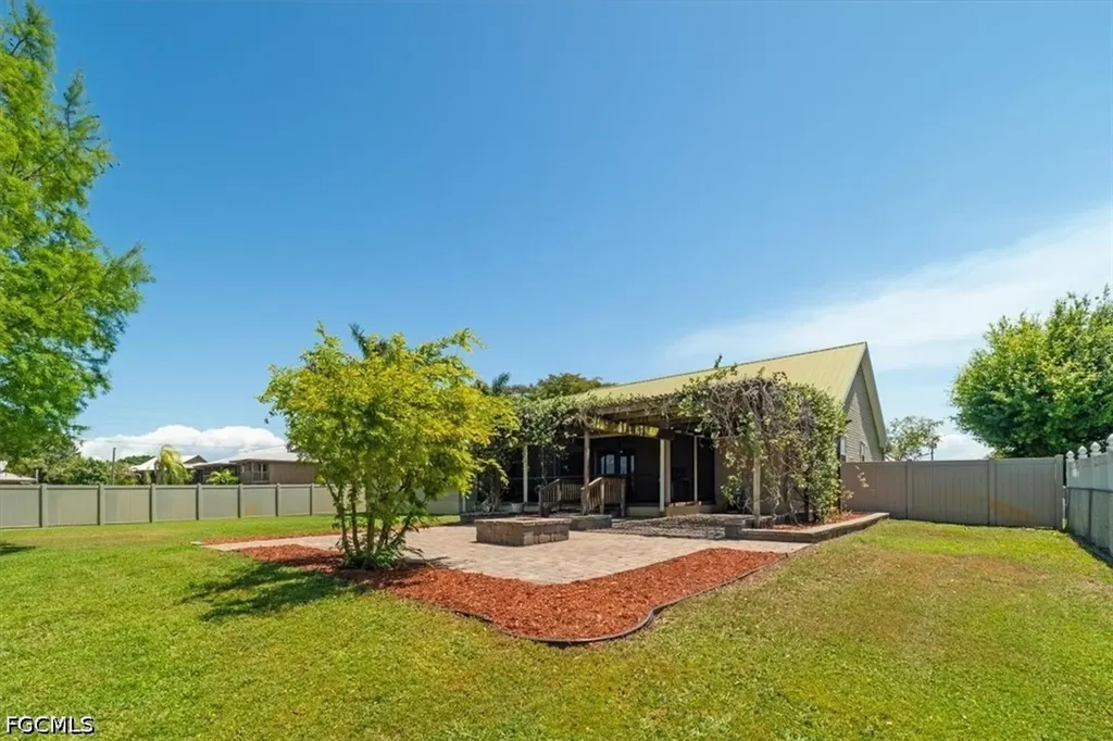 779 E Del Monte Avenue Clewiston FL 33440
