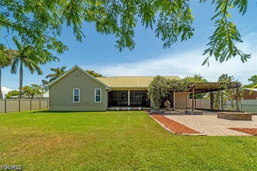 779 E Del Monte Avenue Clewiston FL 33440