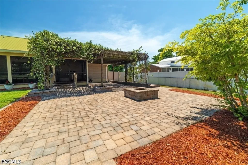 779 E Del Monte Avenue Clewiston FL 33440
