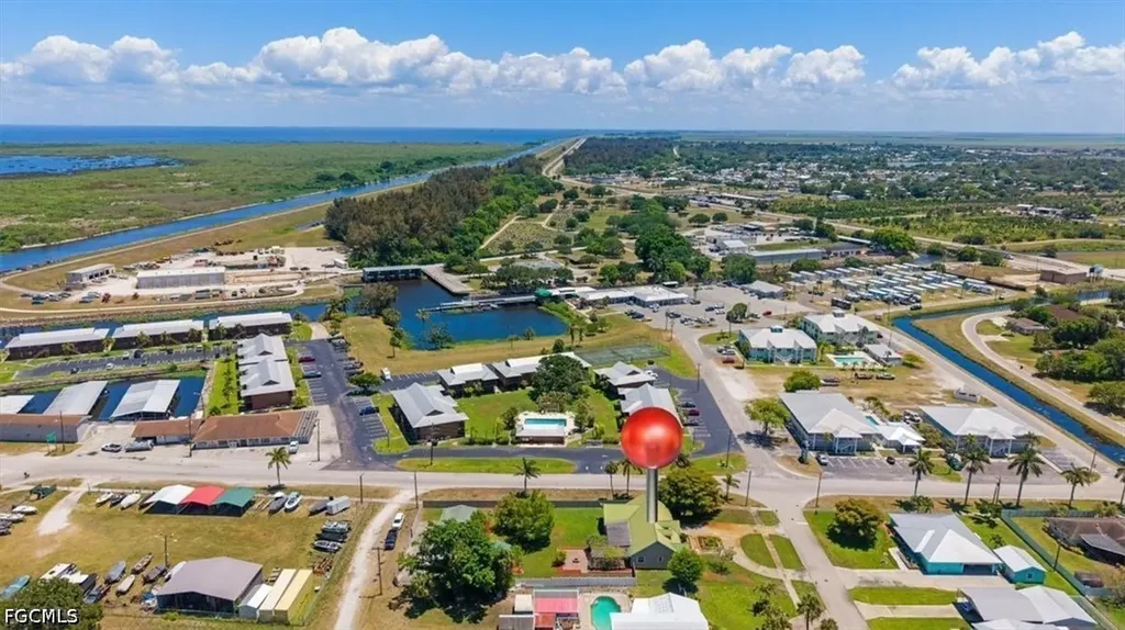779 E Del Monte Avenue Clewiston FL 33440