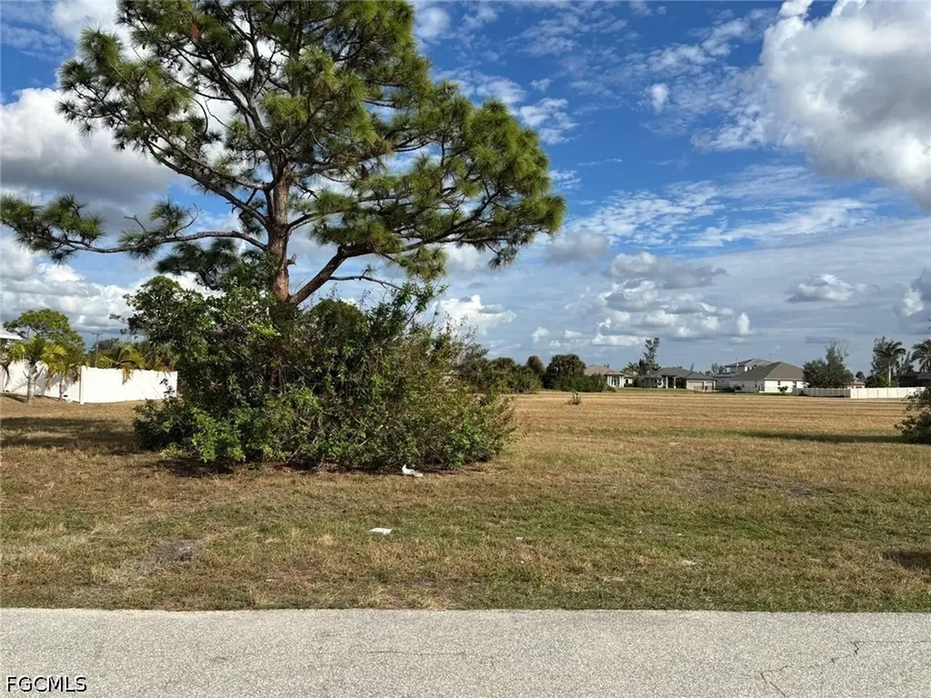 2353 NW 37th Place Cape Coral FL 33993
