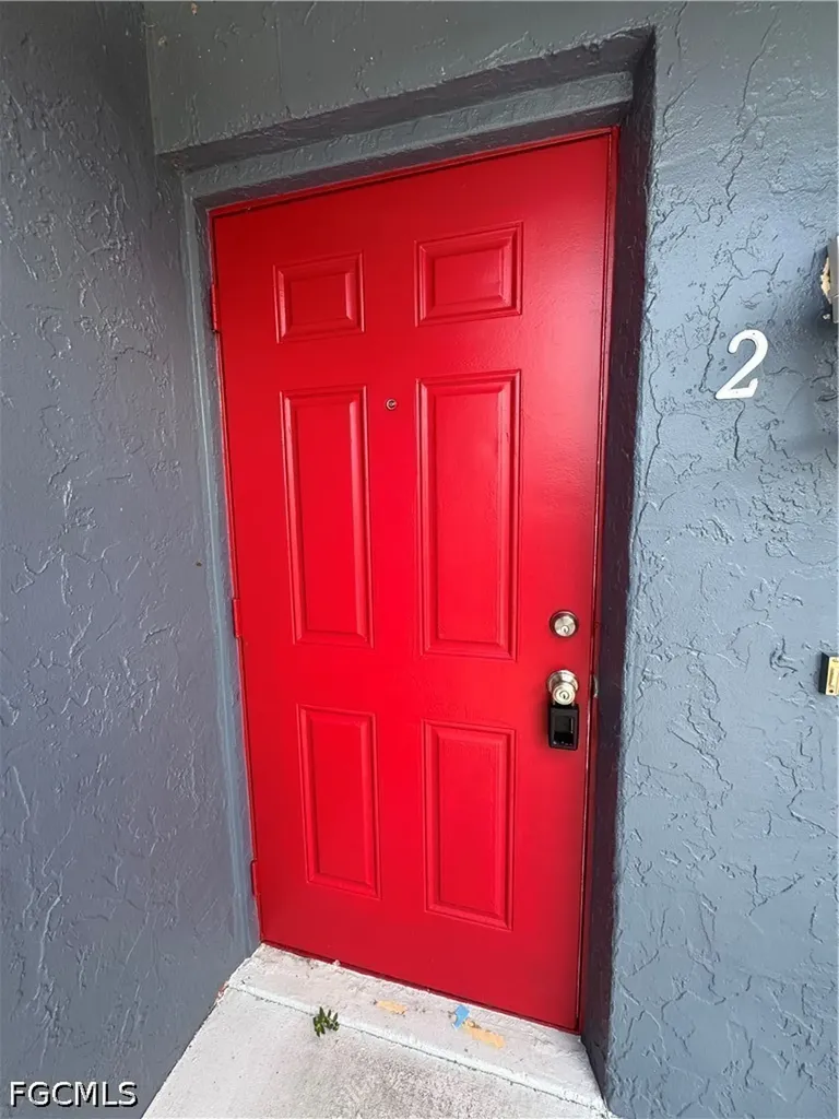 129 SE 23rd Place Cape Coral FL 33990