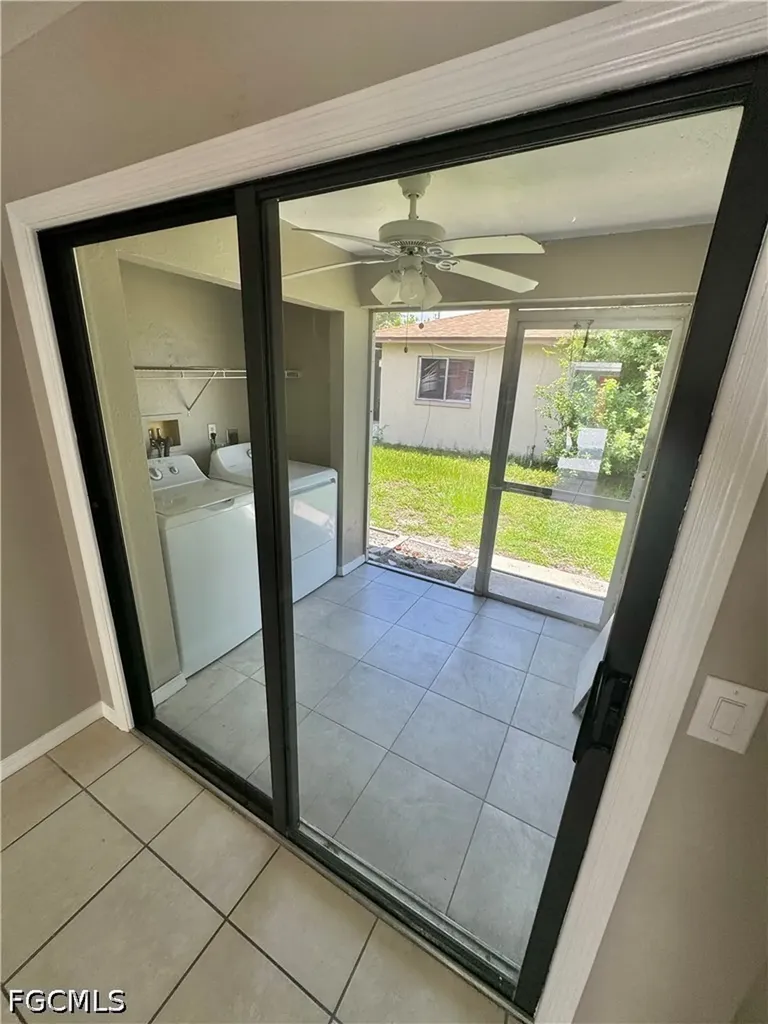 129 SE 23rd Place Cape Coral FL 33990
