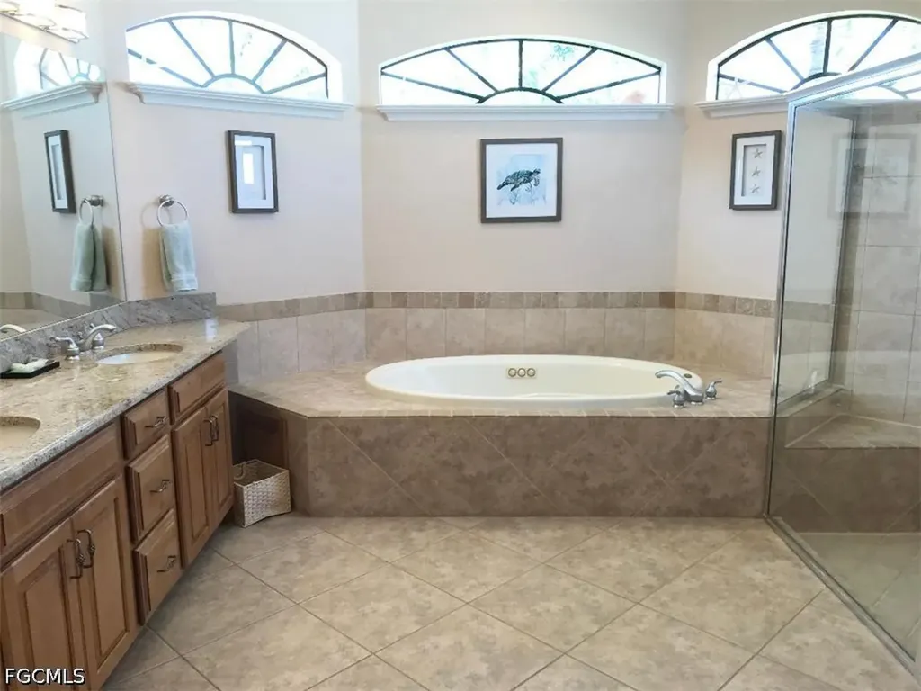 1624 SW 43rd Lane Cape Coral FL 33914