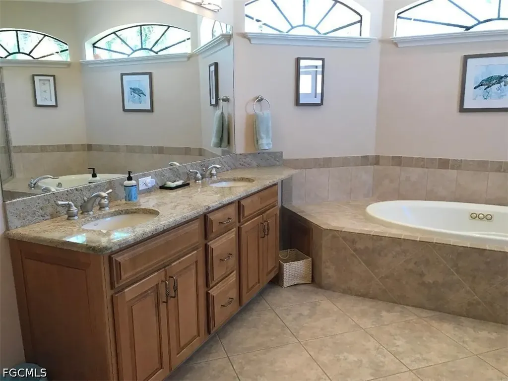 1624 SW 43rd Lane Cape Coral FL 33914