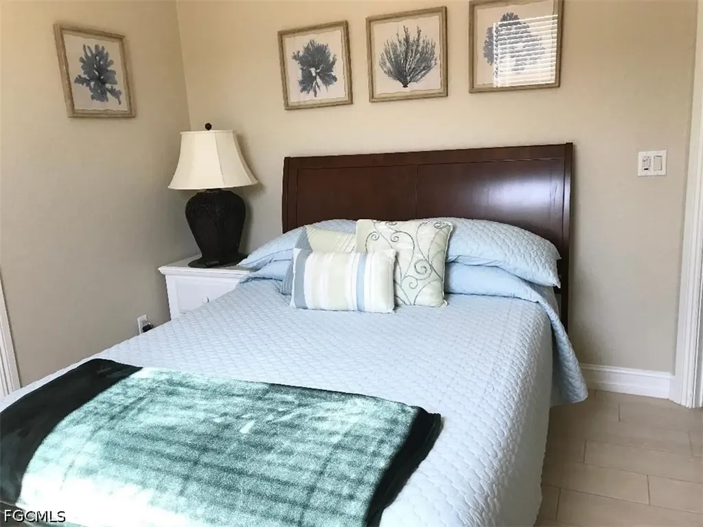 1624 SW 43rd Lane Cape Coral FL 33914