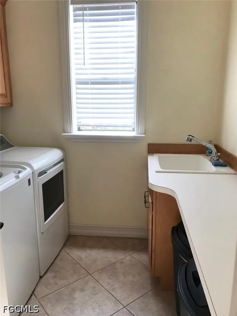 1624 SW 43rd Lane Cape Coral FL 33914