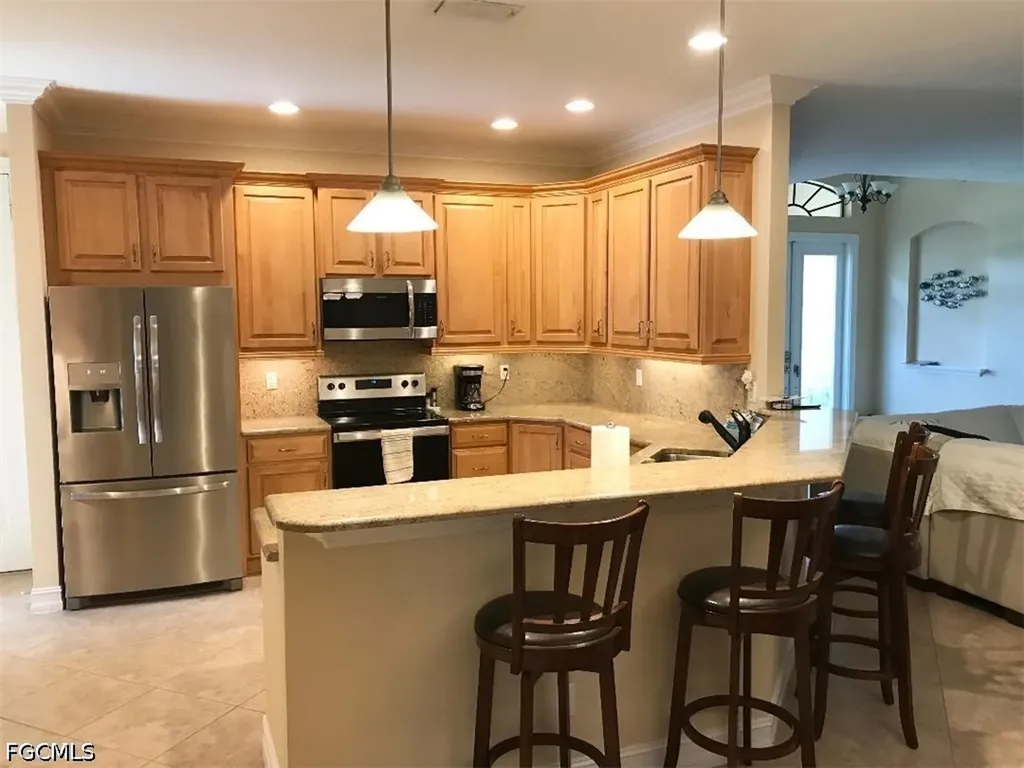 1624 SW 43rd Lane Cape Coral FL 33914