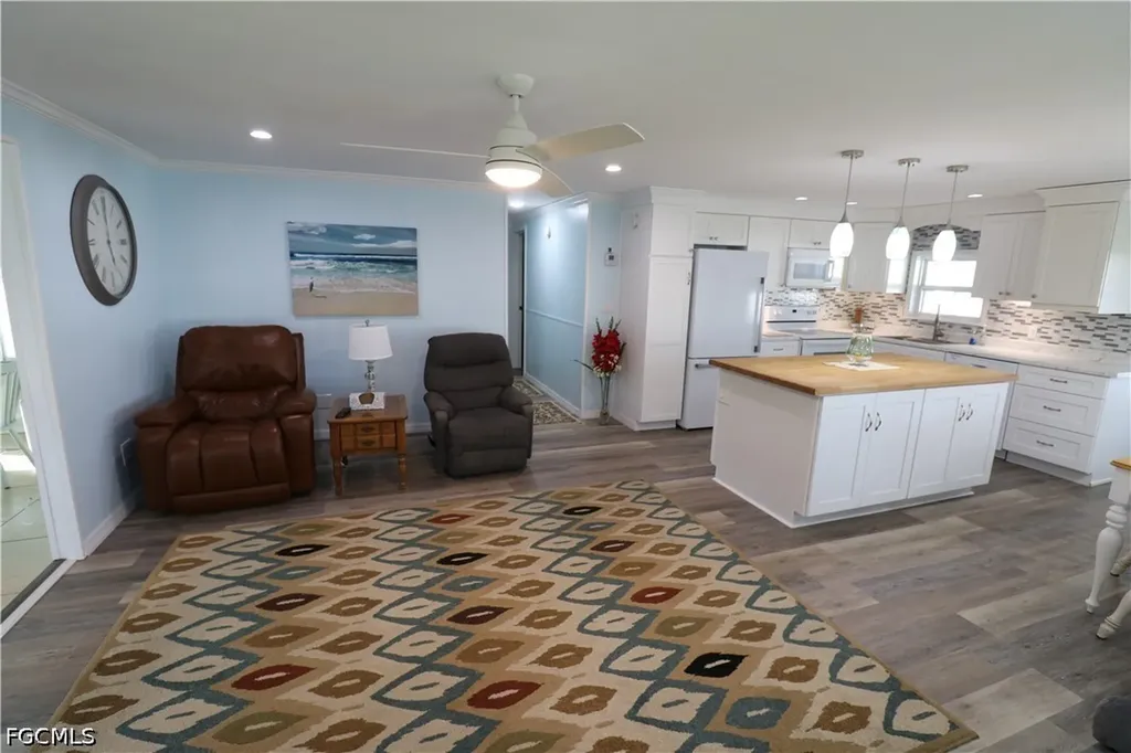 116 Coachlight Drive Fort Myers FL 33908