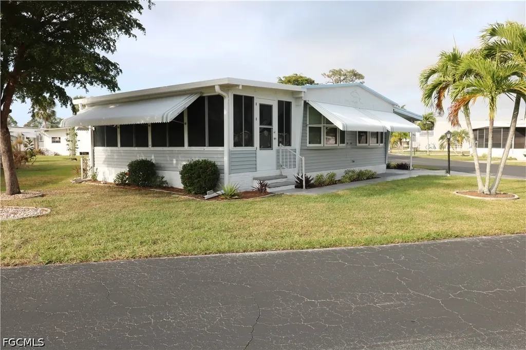 116 Coachlight Drive Fort Myers FL 33908