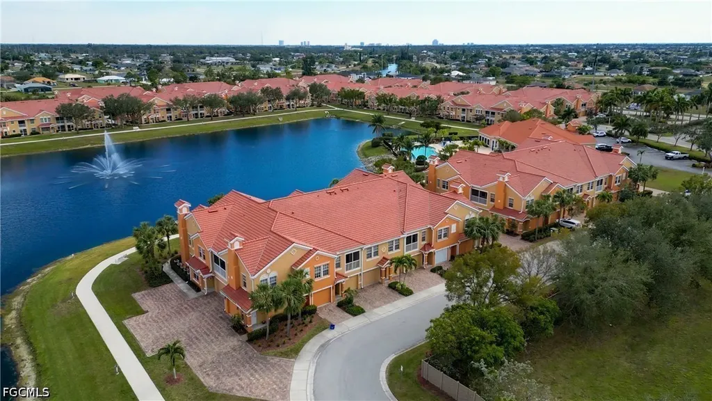 Cape Coral FL, 1763 Concordia Lake Circle, Unit 3303