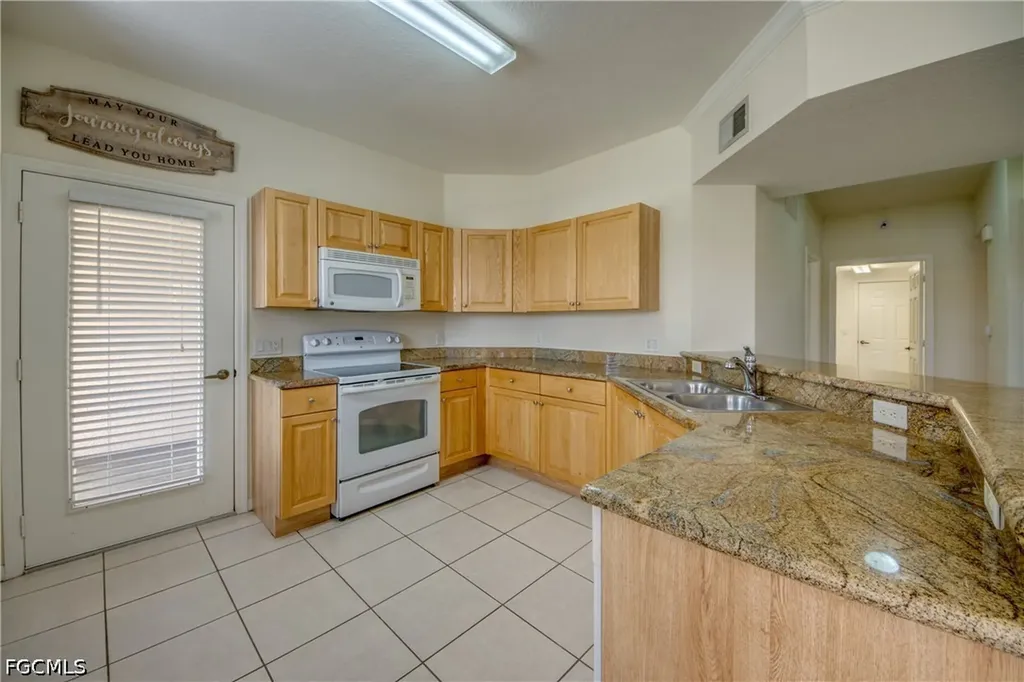 1763 Concordia Lake Circle Cape Coral FL 33909