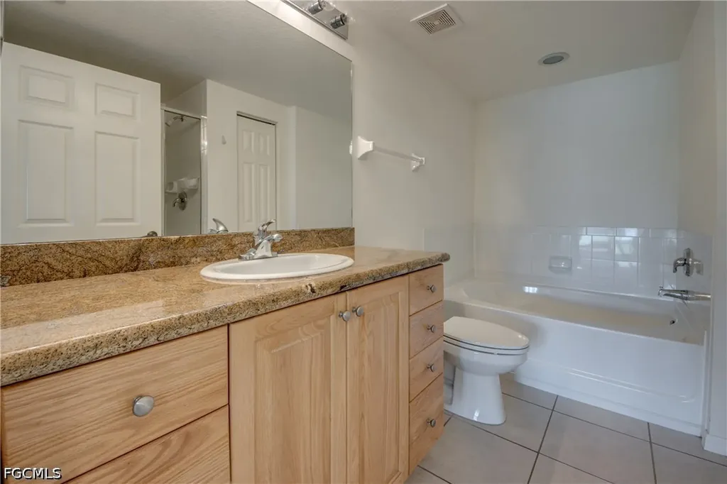 1763 Concordia Lake Circle Cape Coral FL 33909