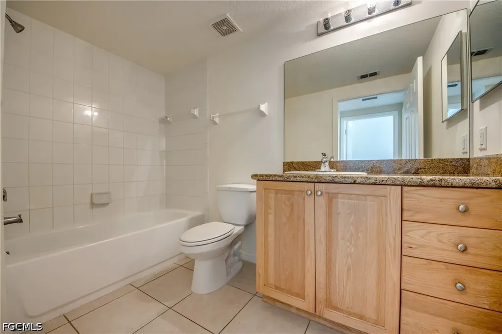 1763 Concordia Lake Circle Cape Coral FL 33909