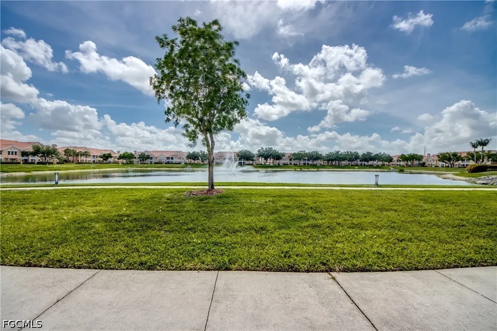 1763 Concordia Lake Circle Cape Coral FL 33909