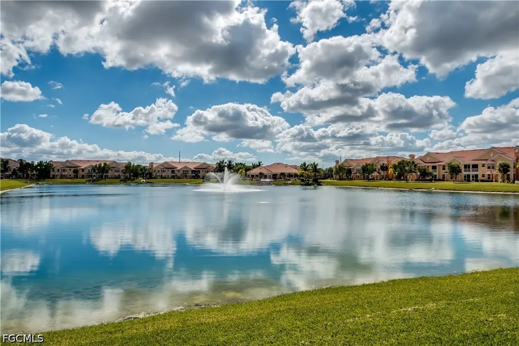 1763 Concordia Lake Circle Cape Coral FL 33909