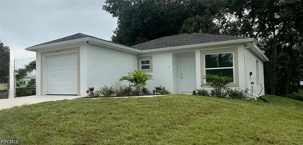 3874 Pearl Street Fort Myers FL 33916