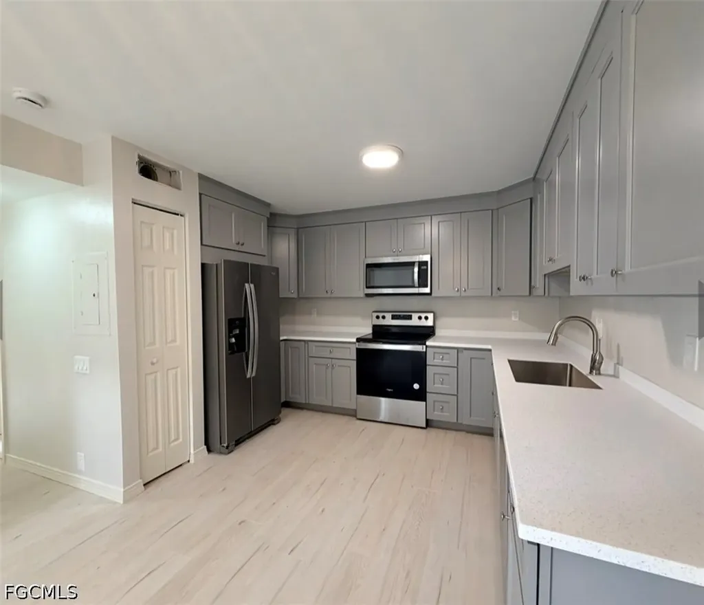 13121 Whitehaven Lane Fort Myers FL 33966