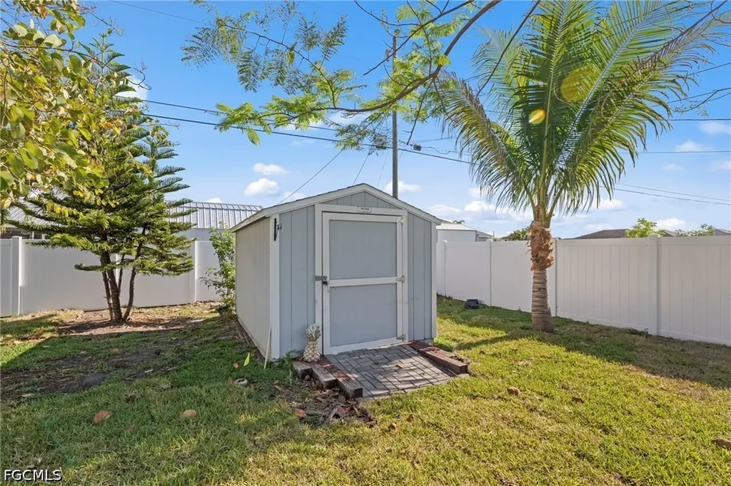 311 SW 19th Lane Cape Coral FL 33991