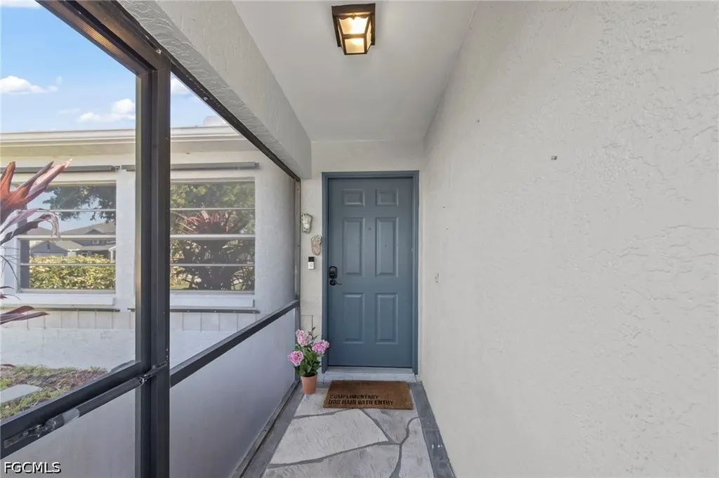 311 SW 19th Lane Cape Coral FL 33991