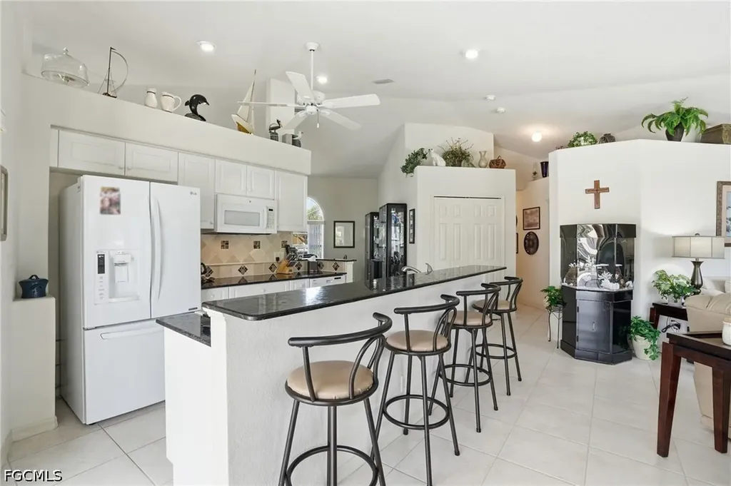 241 SE 29th Terrace Cape Coral FL 33904